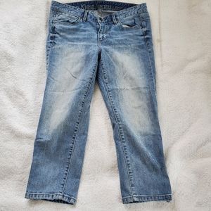 Calvin Klein Distressed Skinny Capris, Sz  29/8